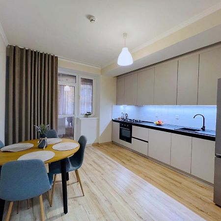 Cozy Apartment In Kisinyov Kültér fotó